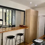 Fabulous Comfortable With Updated Finishes And Design Next To Champ De Mars アパート