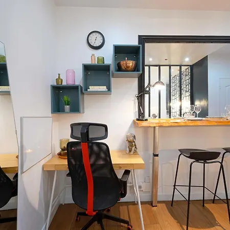Fabulous Comfortable With Updated Finishes And Design Next To Champ De Mars Παρίσι