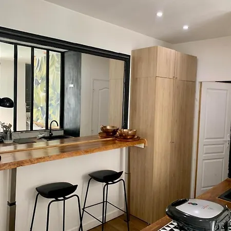 Fabulous Comfortable With Updated Finishes And Design Next To Champ De Mars Apartament