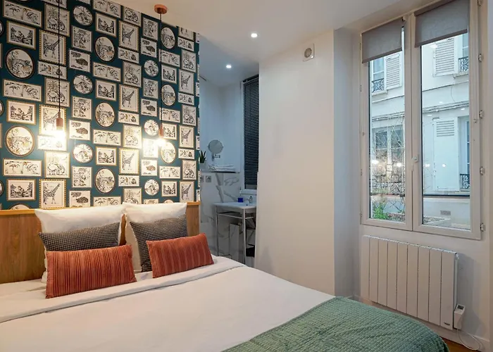 Fabulous Comfortable With Updated Finishes And Design Next To Champ De Mars Lägenhet *